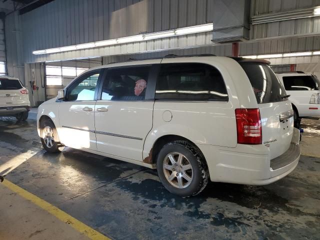 2010 Chrysler Town & Country Touring