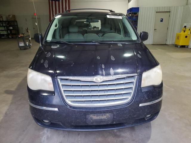 2010 Chrysler Town & Country Touring