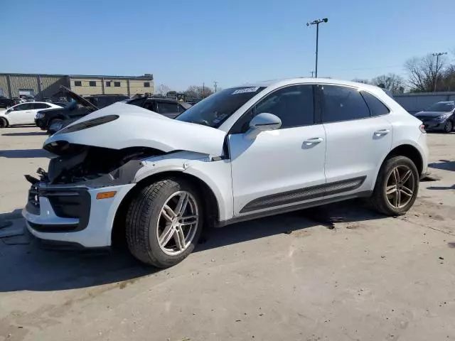 2023 Porsche Macan Base