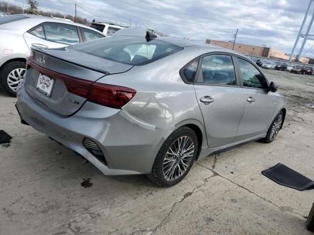 2022 KIA Forte GT Line