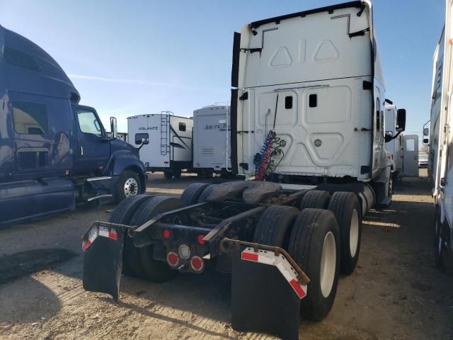 2016 Freightliner Cascadia 125