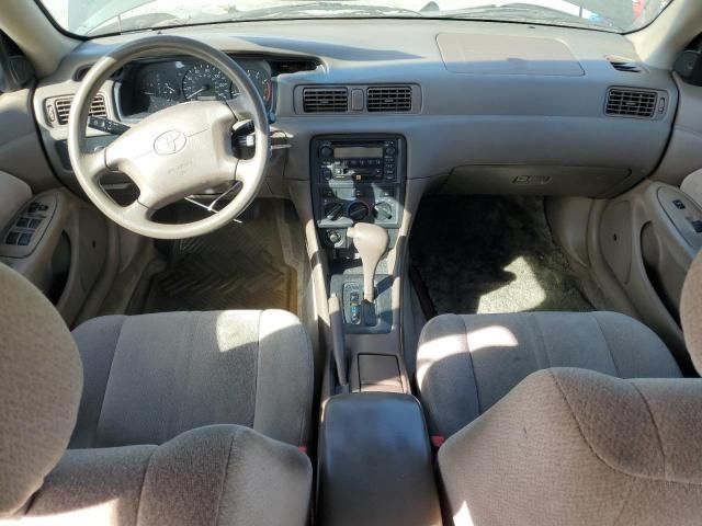 2001 Toyota Camry LE