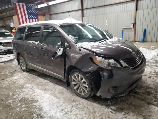 2013 Toyota Sienna LE