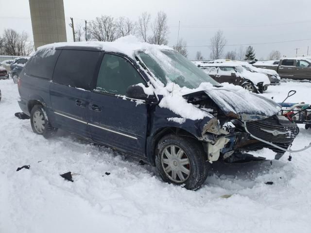 2004 Chrysler Town & Country Limited