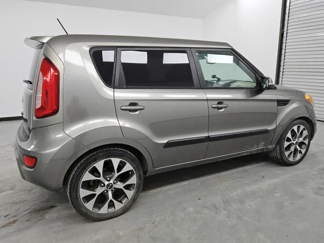 2013 KIA Soul +