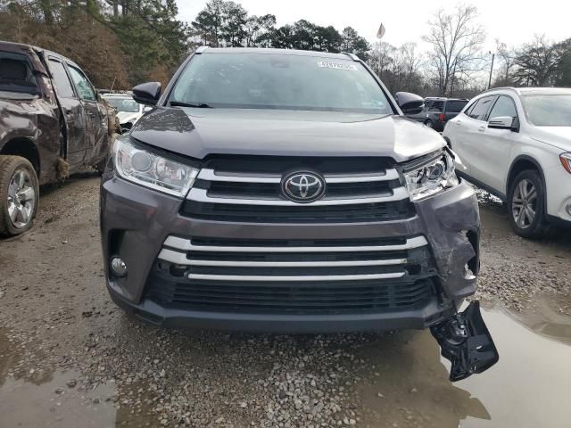 2018 Toyota Highlander SE