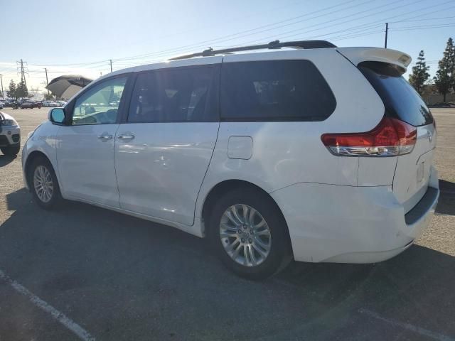 2012 Toyota Sienna XLE