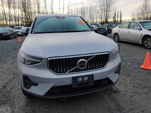 2024 Volvo XC40 Core