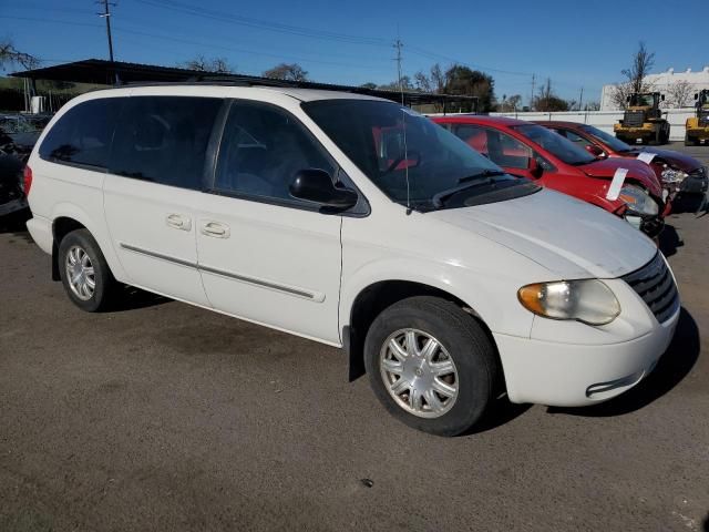 2005 Chrysler Town & Country Touring