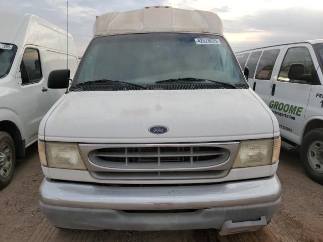 2001 Ford Econoline E350 Super Duty Cutaway Van