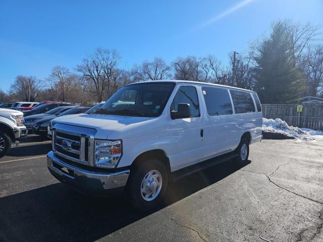 2013 Ford Econoline E350 Super Duty Wagon