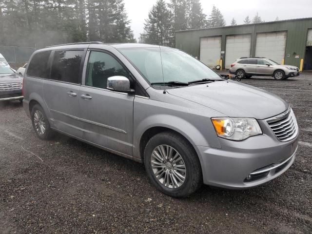 2014 Chrysler Town & Country Touring L