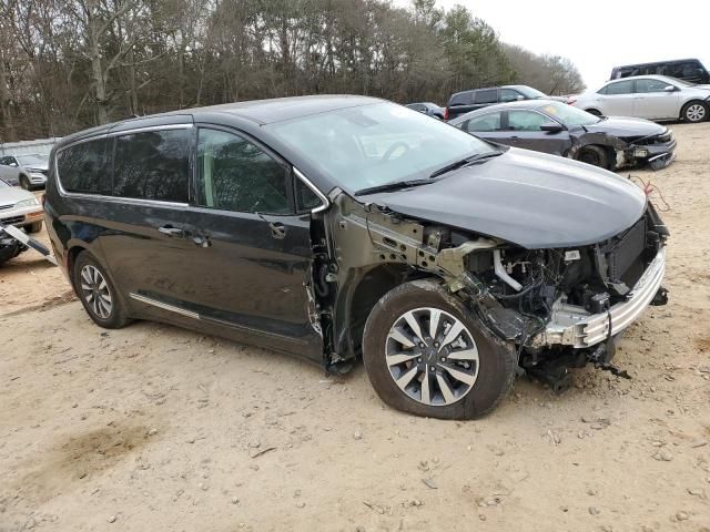 2022 Chrysler Pacifica Hybrid Limited