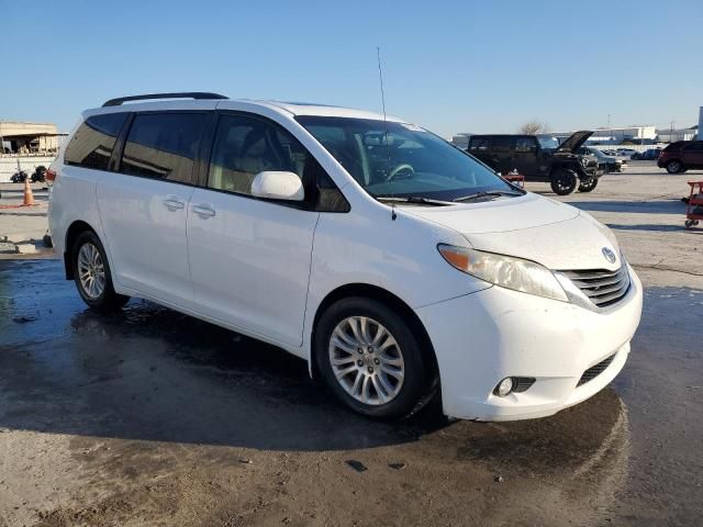 2012 Toyota Sienna XLE