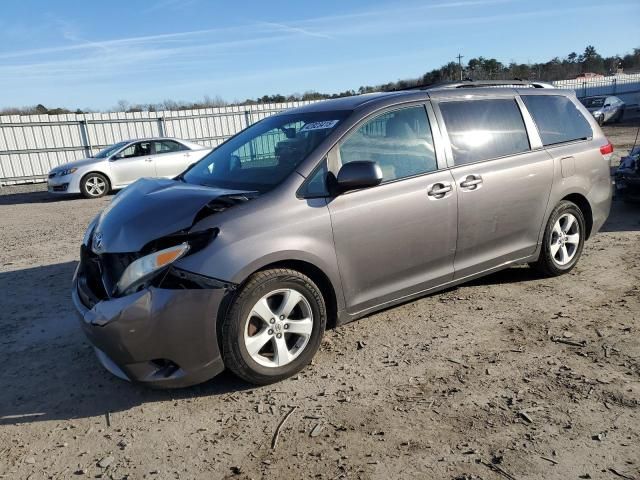 2011 Toyota Sienna LE