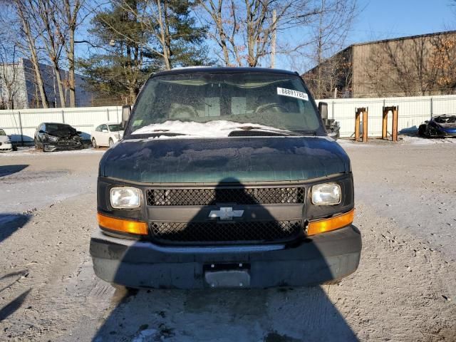 2004 Chevrolet Express G2500