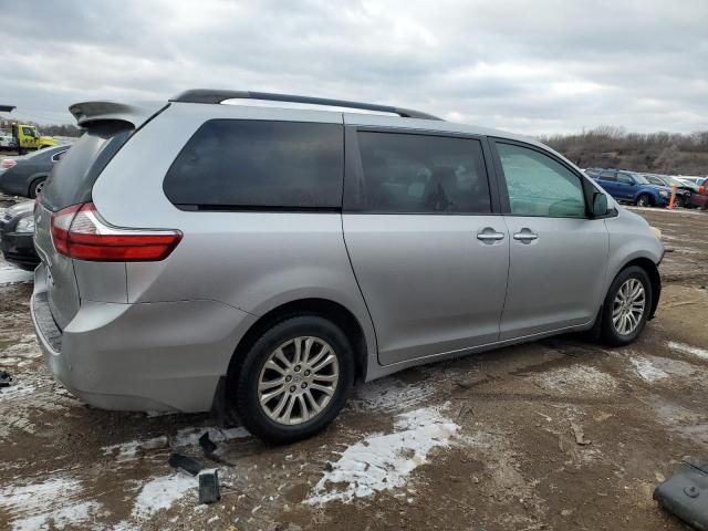 2015 Toyota Sienna XLE