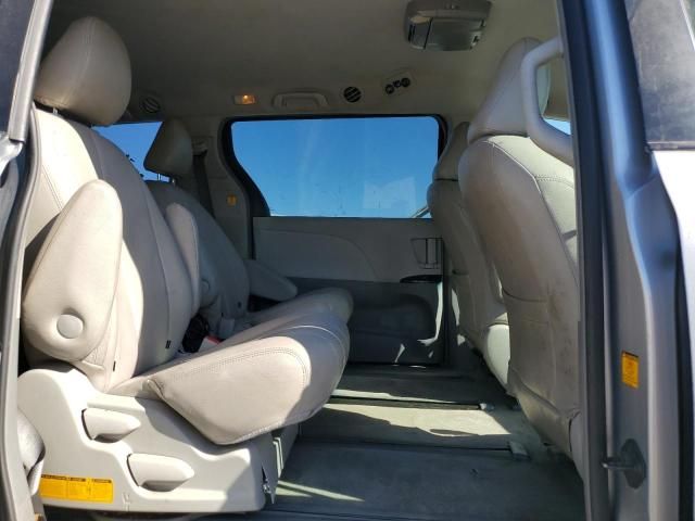 2011 Toyota Sienna