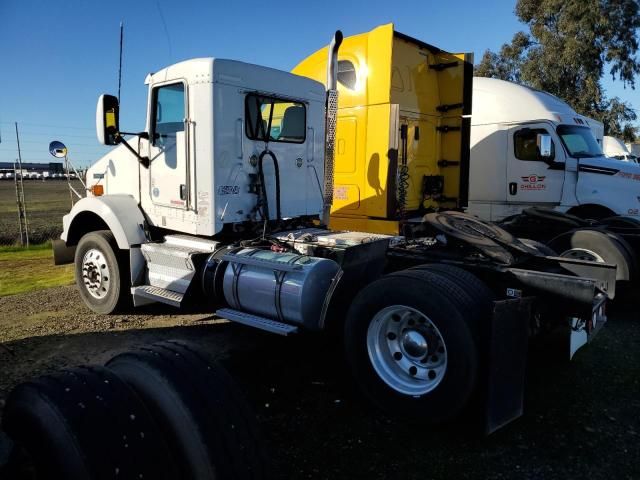 2014 Kenworth Construction T800