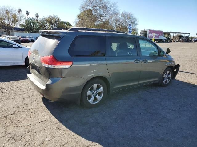 2014 Toyota Sienna LE