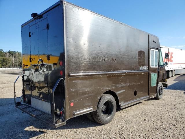 2009 Freightliner Chassis M Line WALK-IN Van