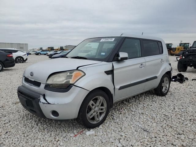 2011 KIA Soul +