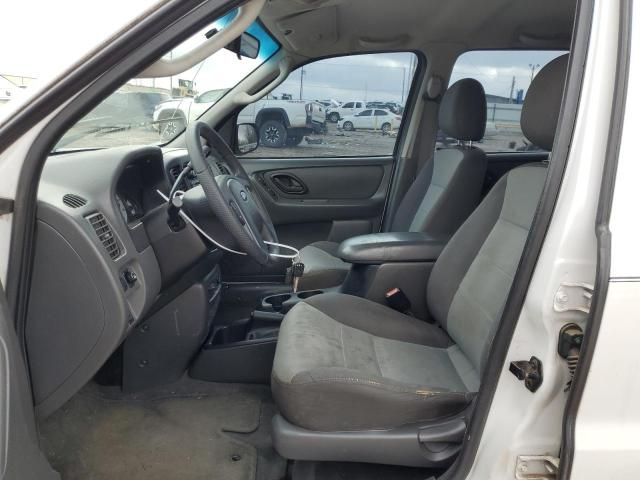 2004 Ford Escape XLS