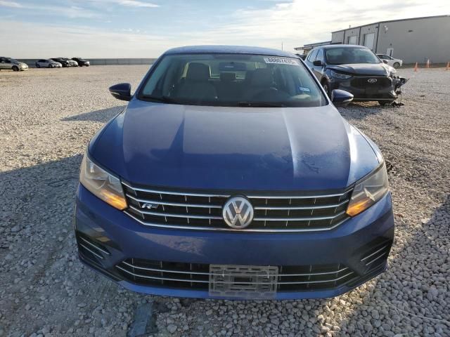 2017 Volkswagen Passat R-Line