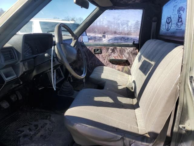 1988 Toyota Pickup RN63 STD