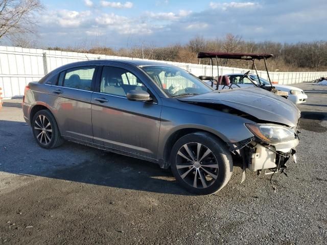 2013 Chrysler 200 Touring