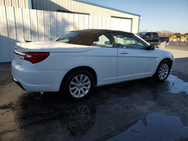 2013 Chrysler 200 Touring