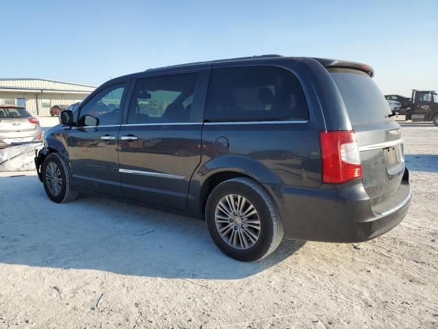 2014 Chrysler Town & Country Touring L