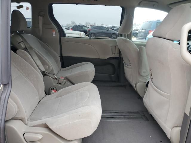 2015 Toyota Sienna LE