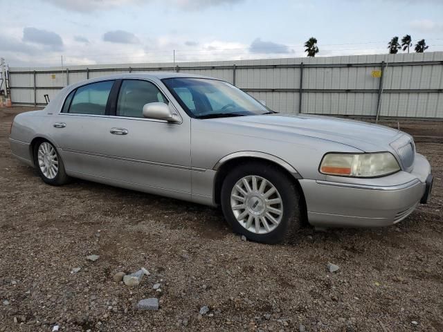 2004 Lincoln Town Car Executive