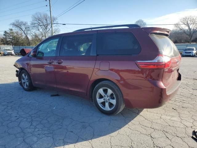 2017 Toyota Sienna LE