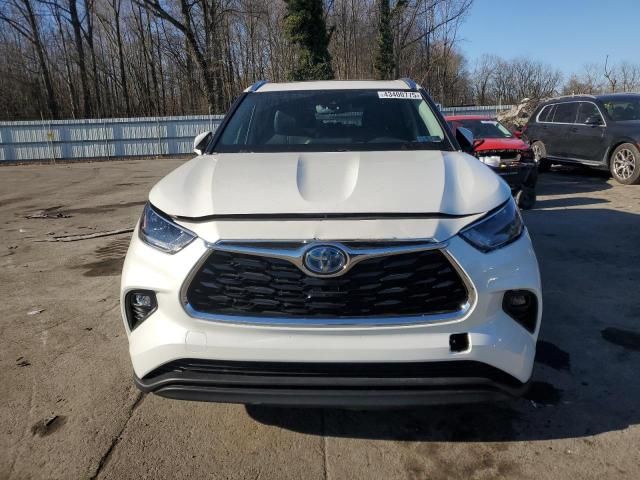 2021 Toyota Highlander Hybrid XLE