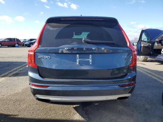 2020 Volvo XC90 T5 Momentum