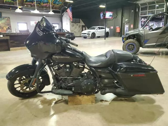 2018 Harley-Davidson Flhxs Street Glide Special