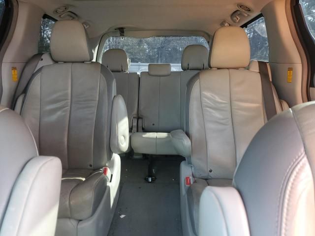 2014 Toyota Sienna XLE