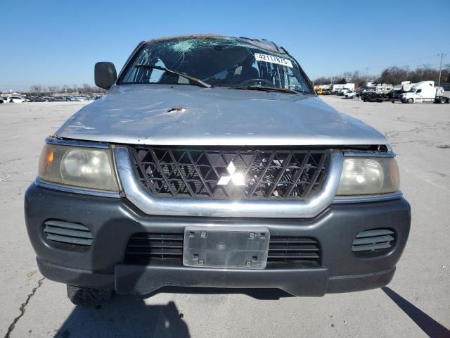 2002 Mitsubishi Montero Sport XLS