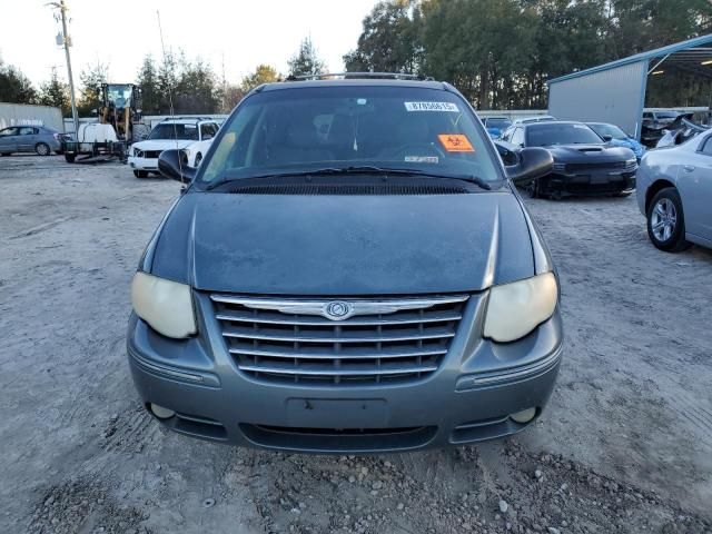 2005 Chrysler Town & Country Limited