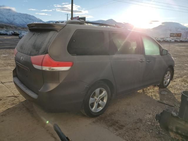 2011 Toyota Sienna LE