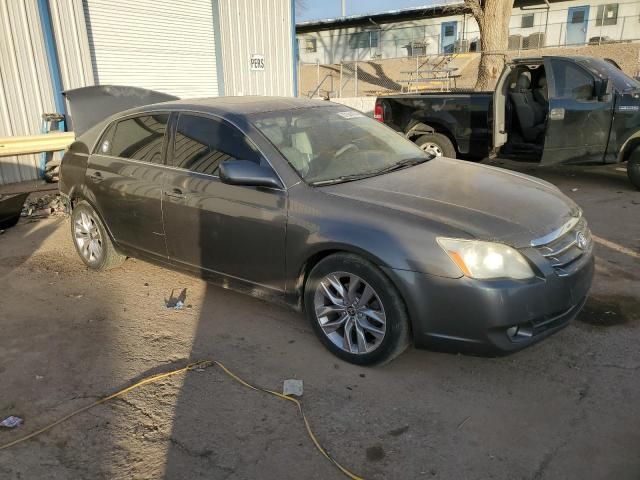 2005 Toyota Avalon XL