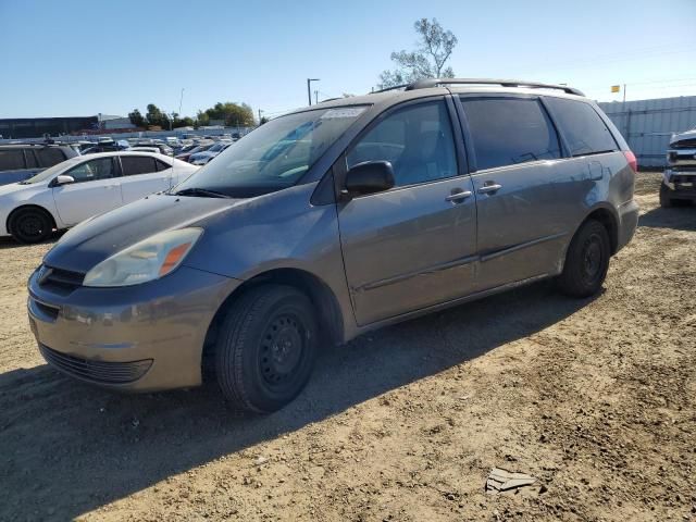 2005 Toyota Sienna CE