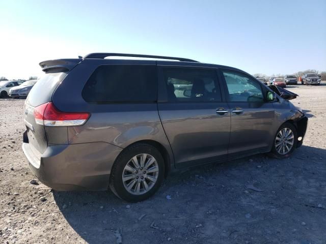 2012 Toyota Sienna XLE