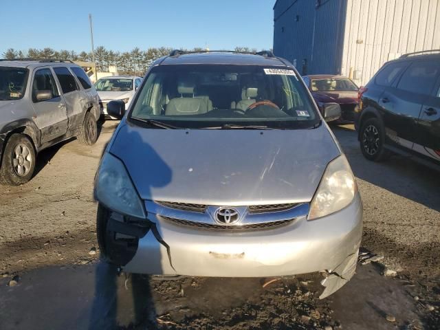 2009 Toyota Sienna XLE