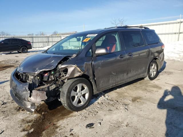 2011 Toyota Sienna LE