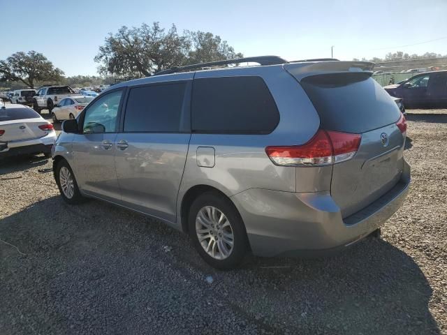 2011 Toyota Sienna XLE