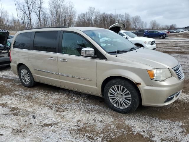 2013 Chrysler Town & Country Touring L