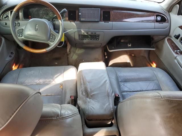 2002 Lincoln Town Car Signature